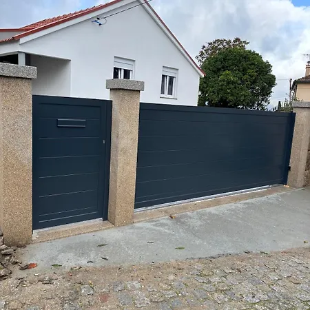 別荘 Moradia Moderna Renovada A 1km Do Centro Da De *