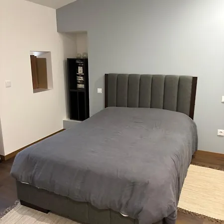 Moradia Moderna Renovada A 1km Do Centro Da De Melgaço