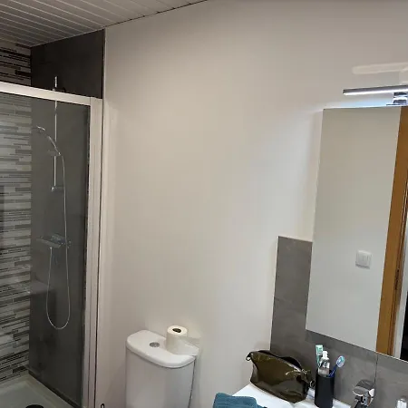 Moradia Moderna Renovada A 1km Do Centro Da De Dom wakacyjny *