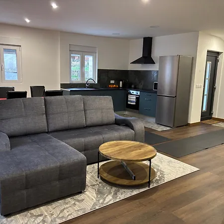 Moradia Moderna Renovada A 1km Do Centro Da De * Melgaço