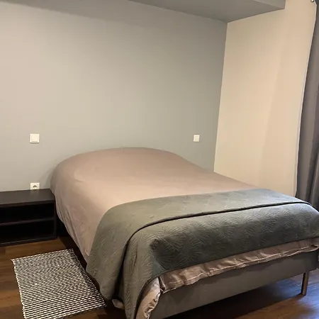 Ferienhaus Moradia Moderna Renovada A 1km Do Centro Da De