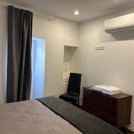 Moradia Moderna Renovada A 1km Do Centro Da De Holiday home