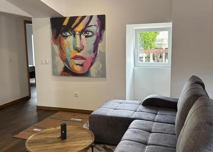 Ferienhaus Moradia Moderna Renovada A 1km Do Centro Da De