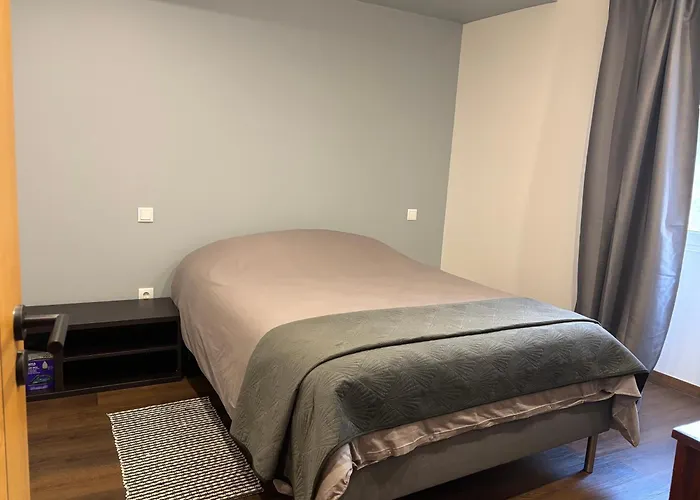 Ferienhaus Moradia Moderna Renovada A 1km Do Centro Da De