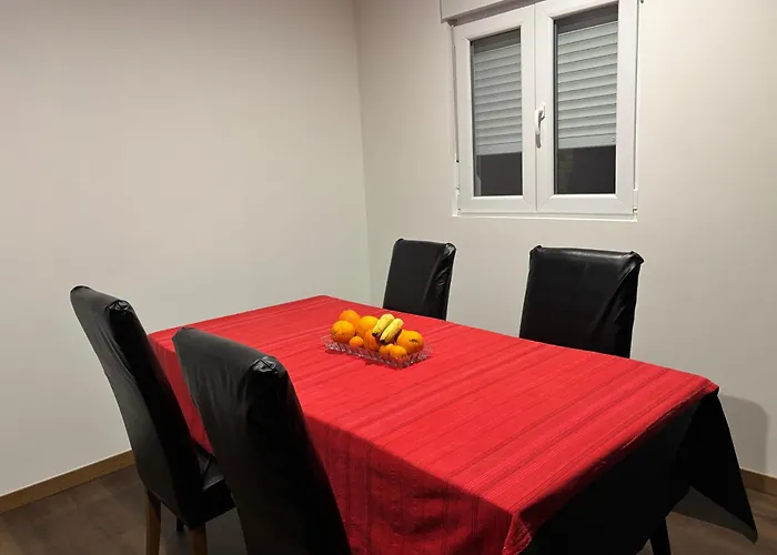 Moradia Moderna Renovada A 1km Do Centro Da De Feriehus Melgaço